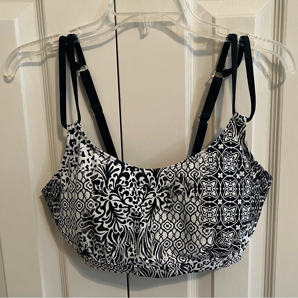 Sunsets High End Swim Top 34 DD, wore a couple of times